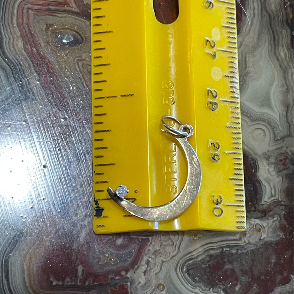 14K Yellow Gold Crescent Moon with Diamond Accent 🌙✨ - Picture 6 of 8